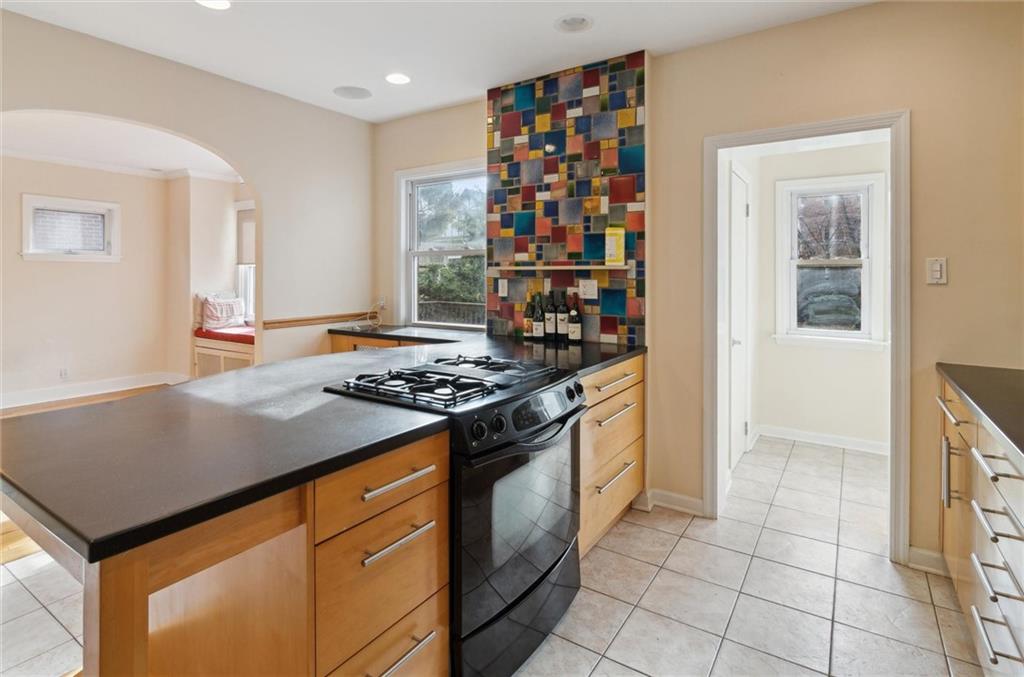 6522 Darlington Road Pittsburgh, PA 15217 - Photo 16 of 44