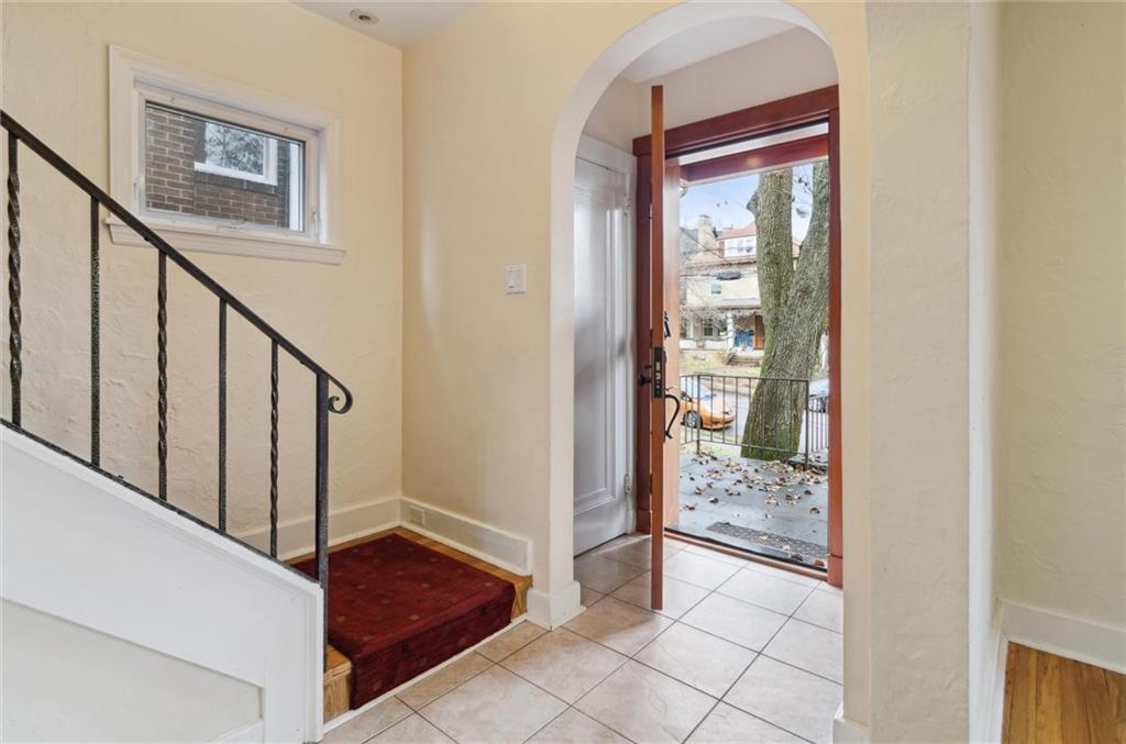 6522 Darlington Road Pittsburgh, PA 15217 - Photo 8 of 44