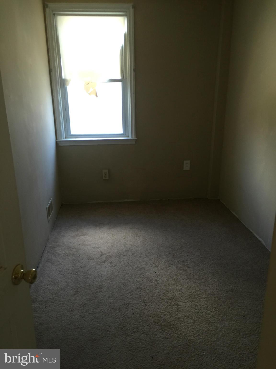 8645 Oak Road Parkville, MD 21234 - Photo 11 of 11 Bedroom