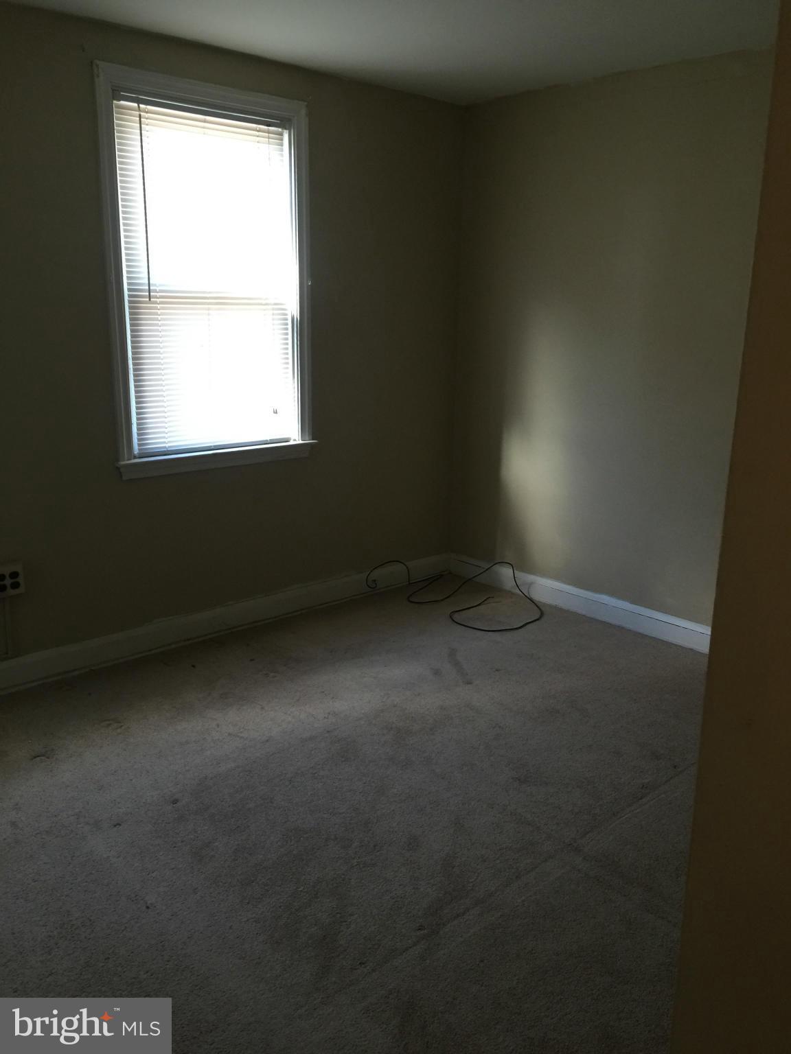 8645 Oak Road Parkville, MD 21234 - Photo 8 of 11 Bedroom