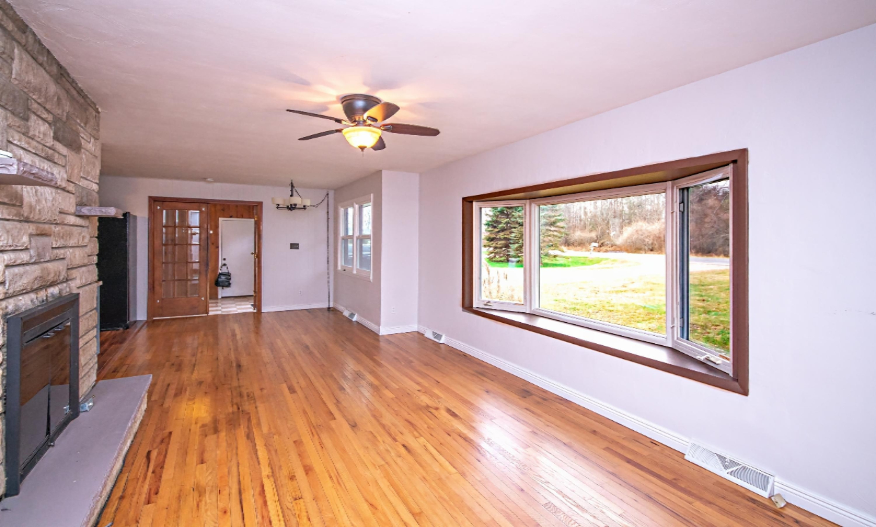 7917 Jericho Road Stevensville, MI 49127 - Photo 11 of 29 DSC05760_pe