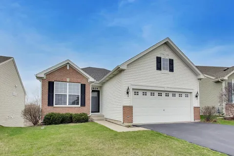 $389,900 | 1824 Alta Drive, Volo, IL 60020