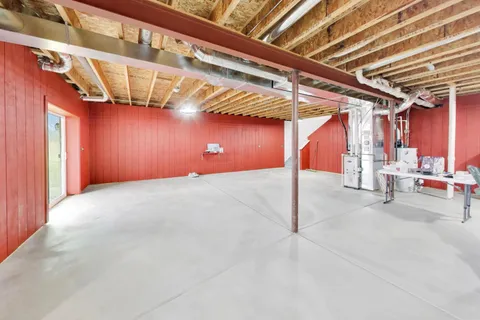 $389,900 | 1824 Alta Drive, Volo, IL 60020