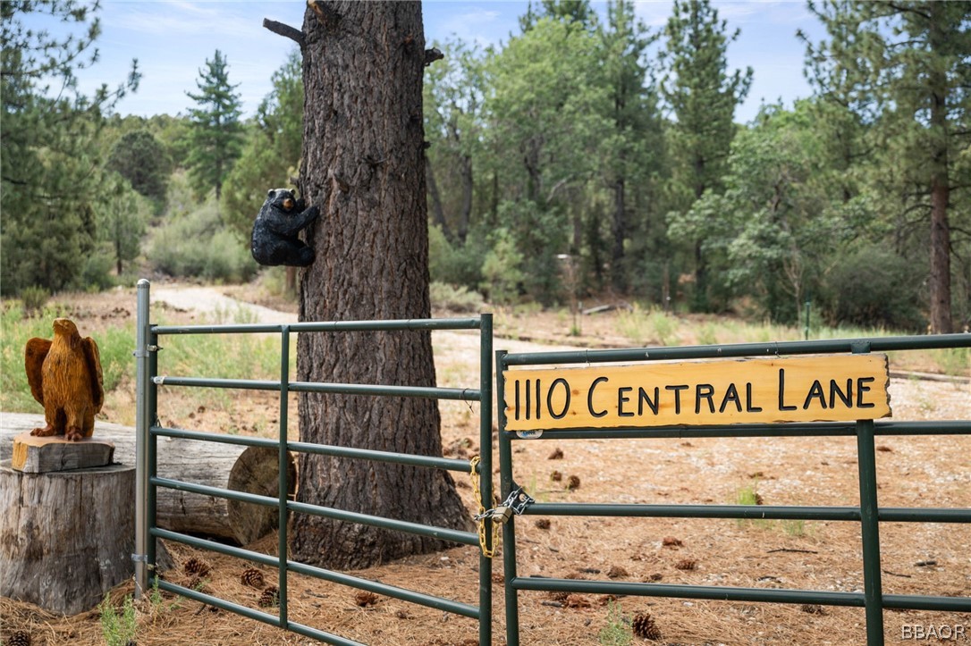 1110 South Central Ln  