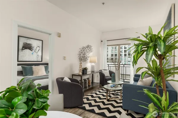 $335,000 | 1323 Boren Avenue, Unit 615, Seattle, WA 98101