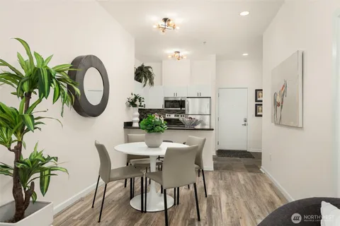 $335,000 | 1323 Boren Avenue, Unit 615, Seattle, WA 98101