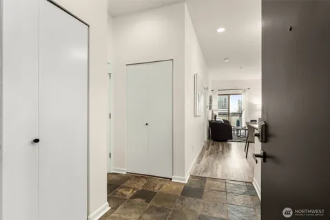 $335,000 | 1323 Boren Avenue, Unit 615, Seattle, WA 98101