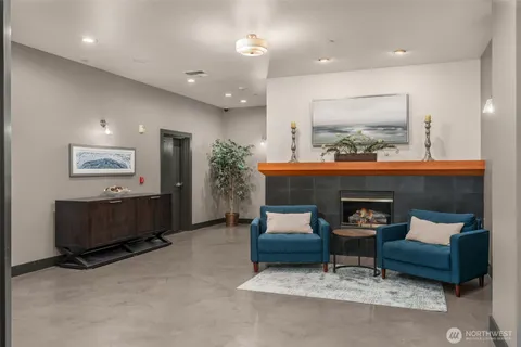 $335,000 | 1323 Boren Avenue, Unit 615, Seattle, WA 98101