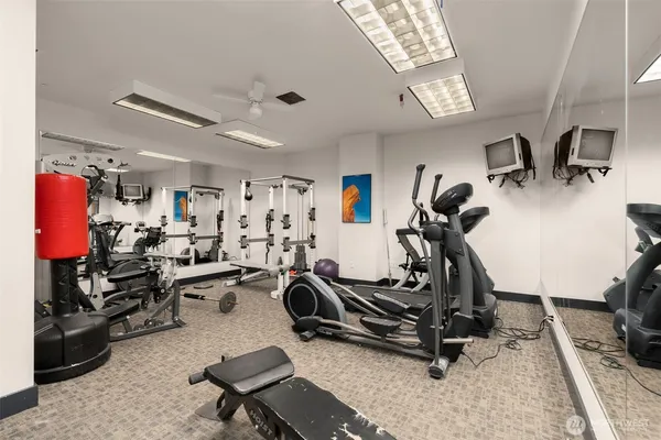 $335,000 | 1323 Boren Avenue, Unit 615, Seattle, WA 98101