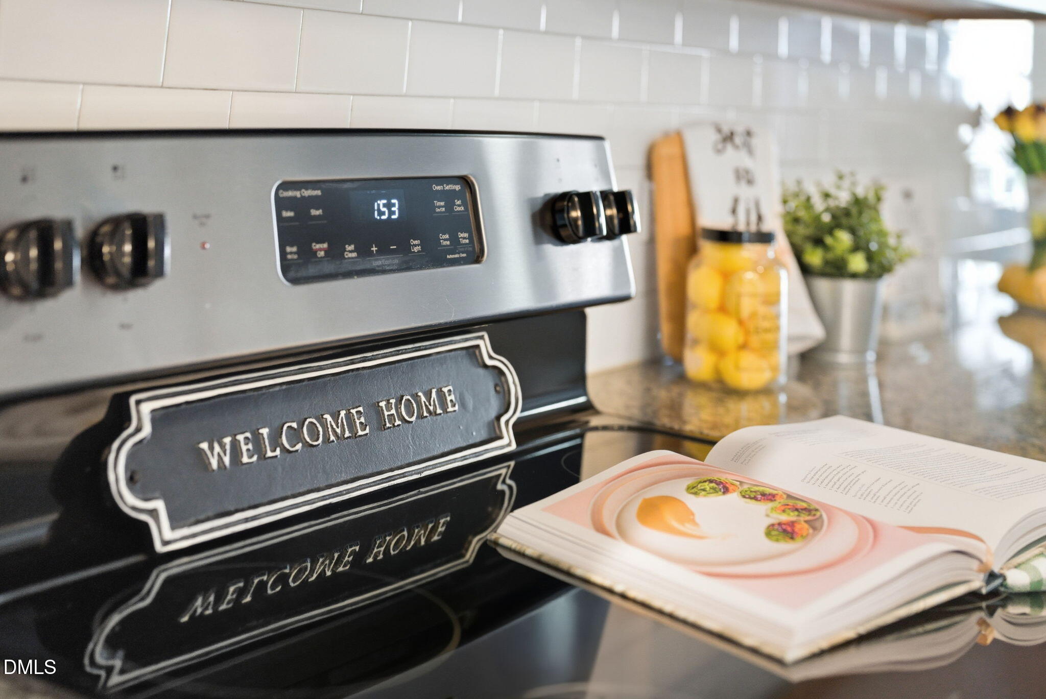 6237 Pesta Court Raleigh, NC 27612 - Photo 19 of 45 Oven