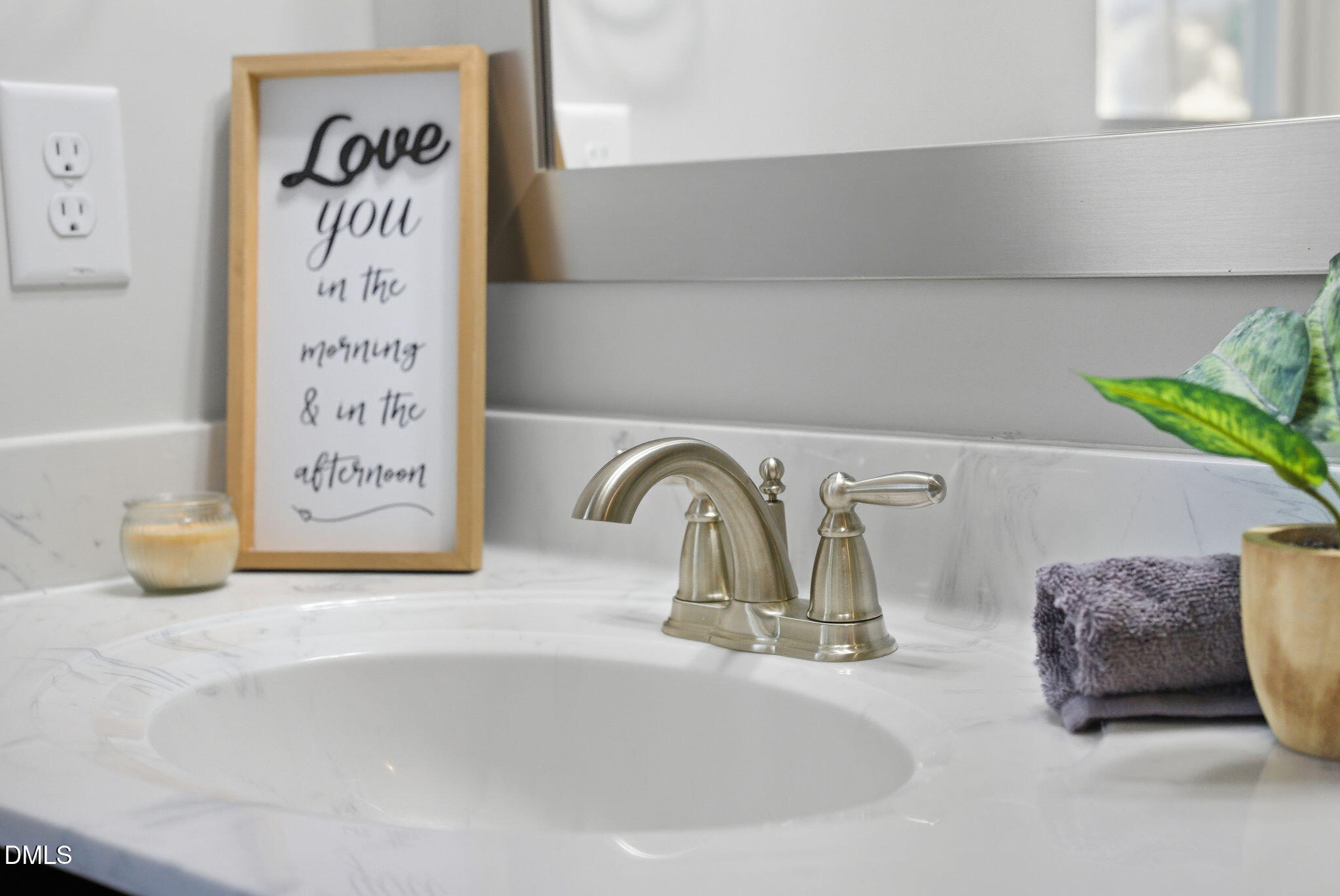 6237 Pesta Court Raleigh, NC 27612 - Photo 37 of 45 Bathroom (en-suite 3rd bedroom)