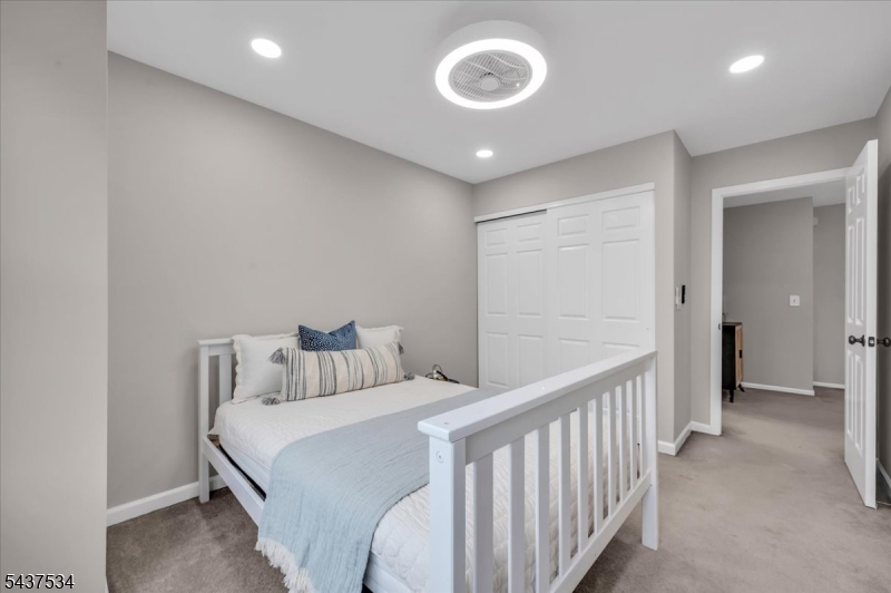 119 Choctaw Ridge Road Somerville, NJ 08876 - Photo 24 of 34
