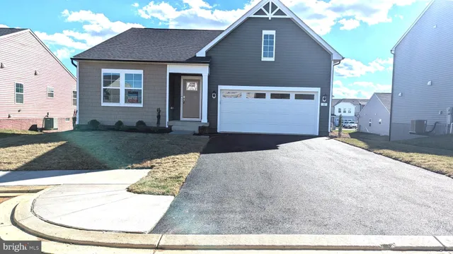 $2,500 | 11 Edinburg Court, Charles Town, WV 25414