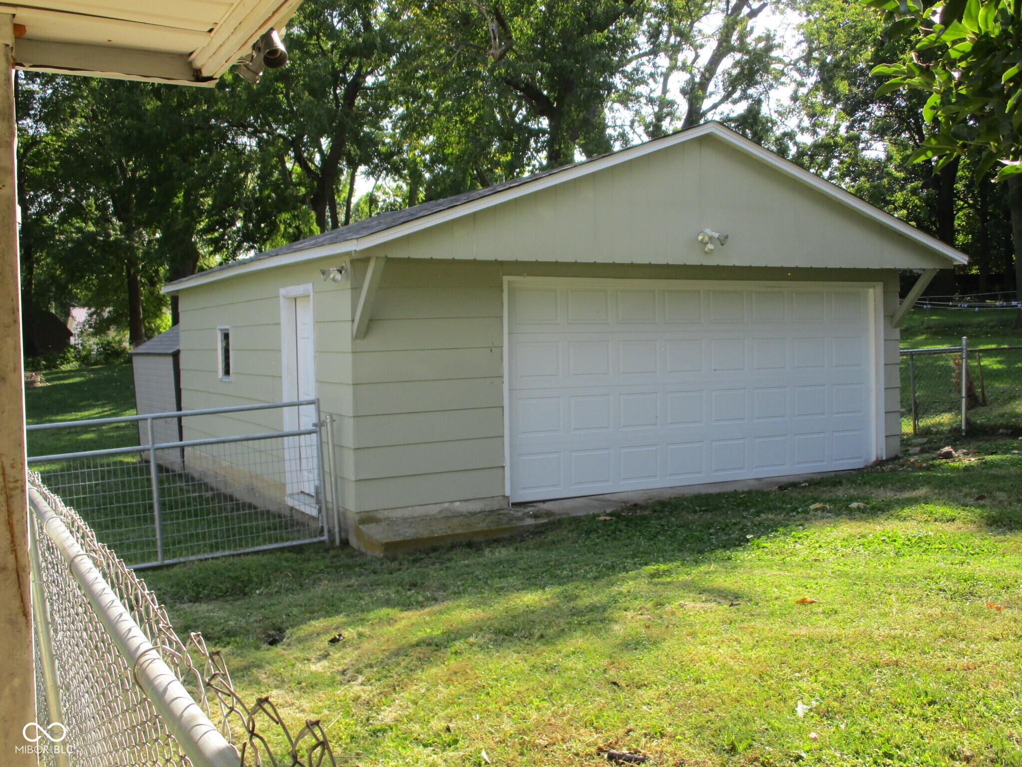 805 Prospect Street Crawfordsville, IN 47933 - Photo 2 of 25