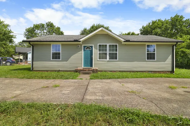 $1,250 | 222 Mark Spitz Drive, Clarksville, TN 37042