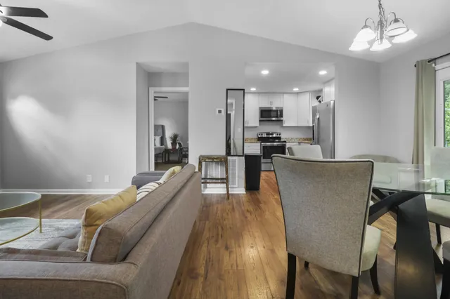 $1,250 | 222 Mark Spitz Drive, Clarksville, TN 37042