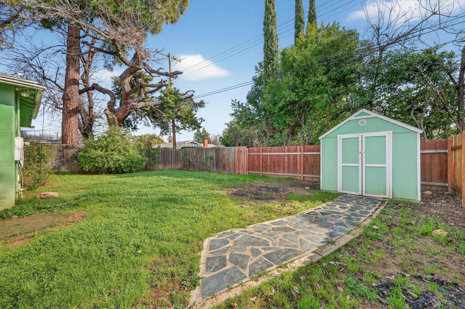 1014 Coloma Way Roseville, CA 95661 - Photo 24 of 32