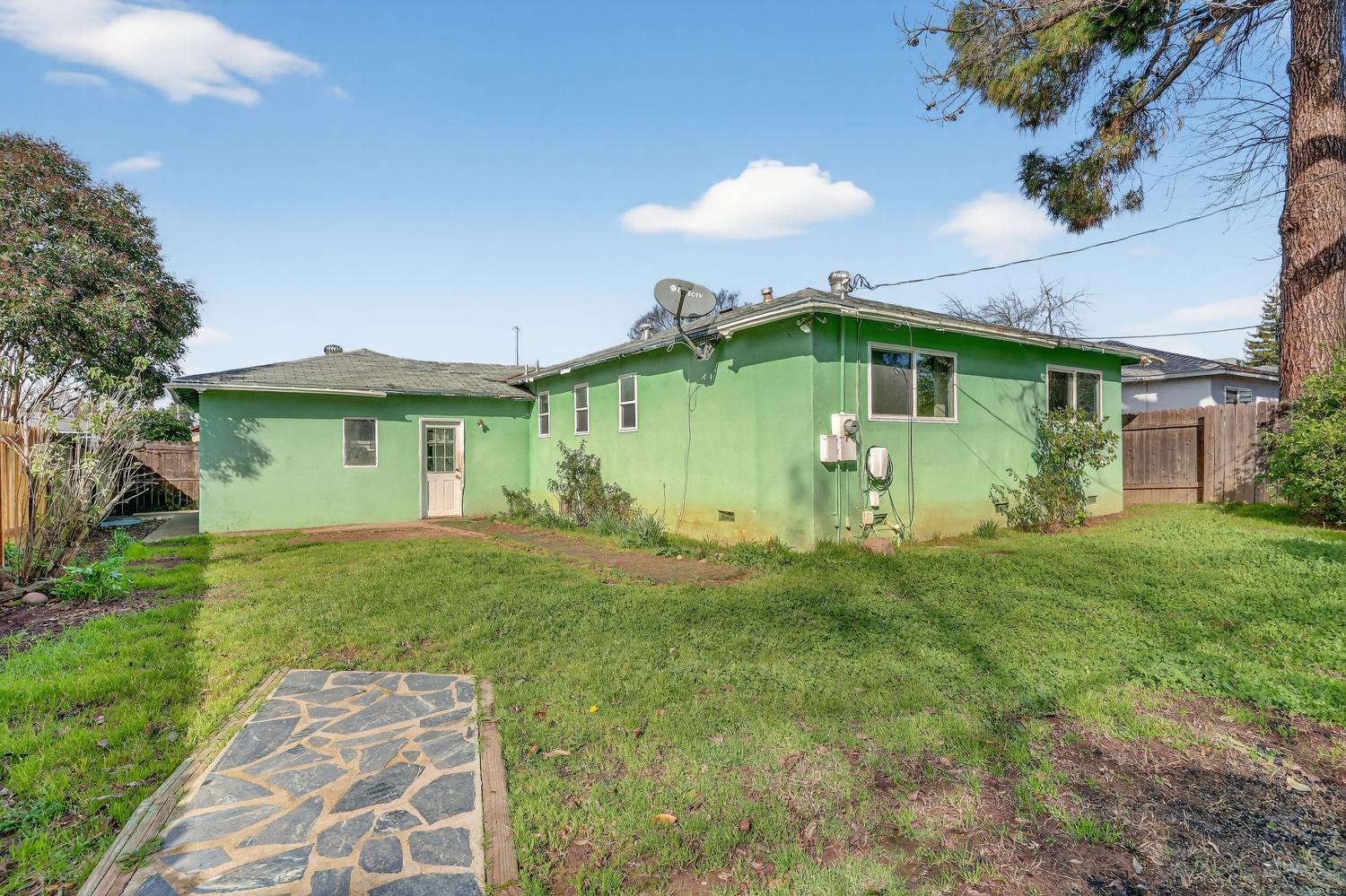 1014 Coloma Way Roseville, CA 95661 - Photo 25 of 32