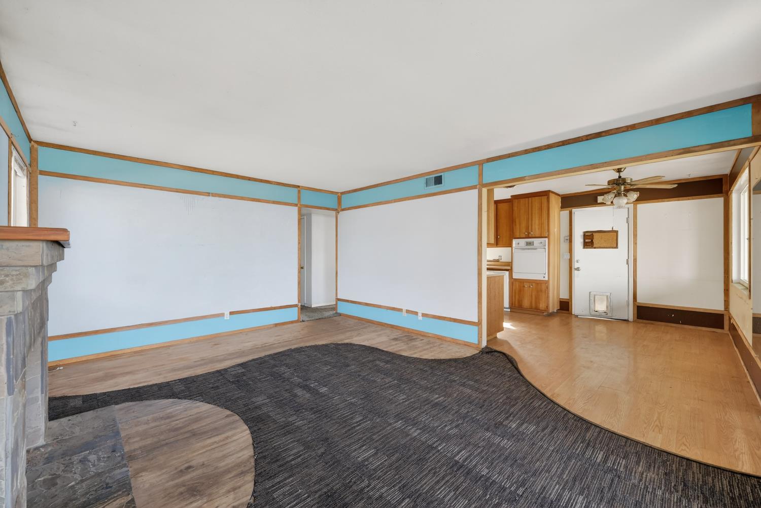 1014 Coloma Way Roseville, CA 95661 - Photo 7 of 32