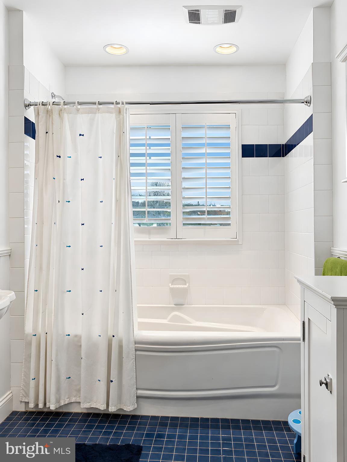 16144 Thomas Road Piney Point, MD 20674 - Photo 41 of 98 Full Bathroom on Main Level