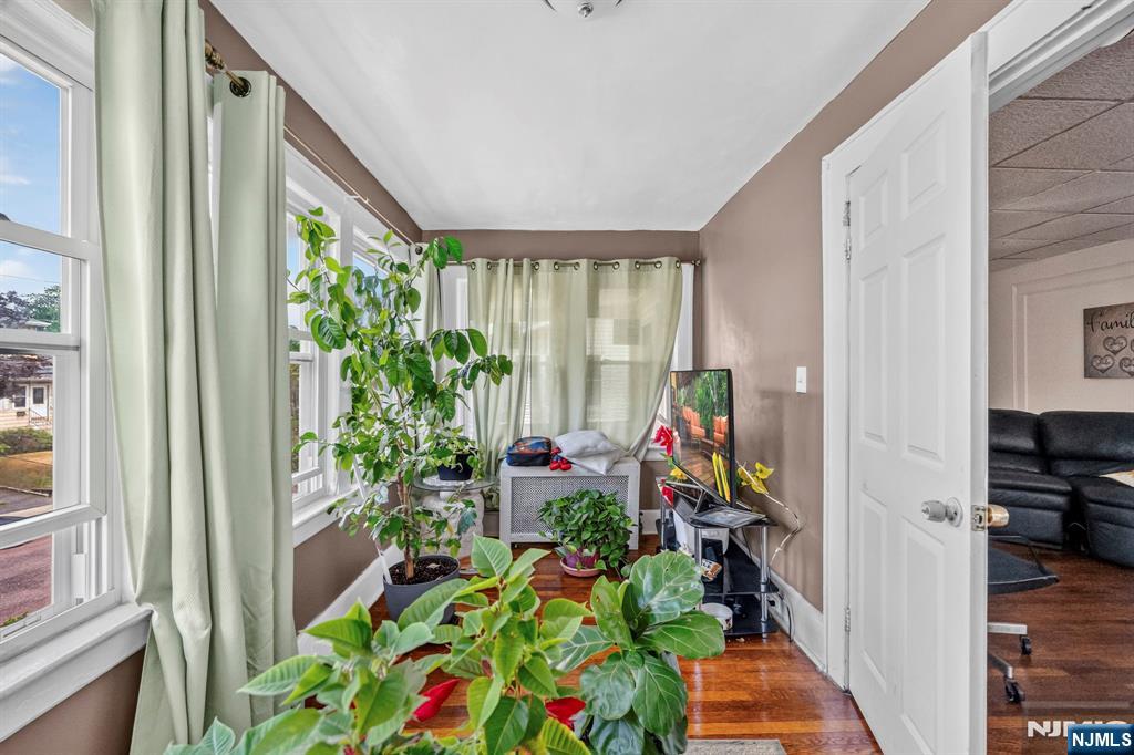 41 Berkeley Place Bloomfield, NJ 07003 - Photo 4 of 30