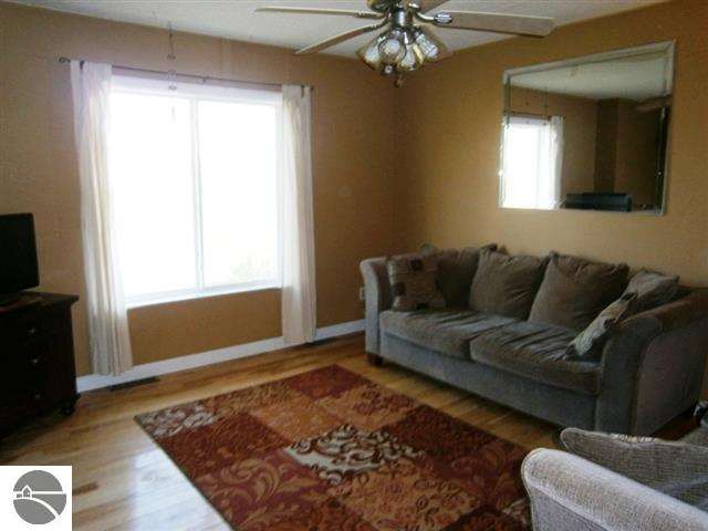 4282 Vance Road Traverse City, MI 49685 - Photo 7 of 35 1742990-6.JPG