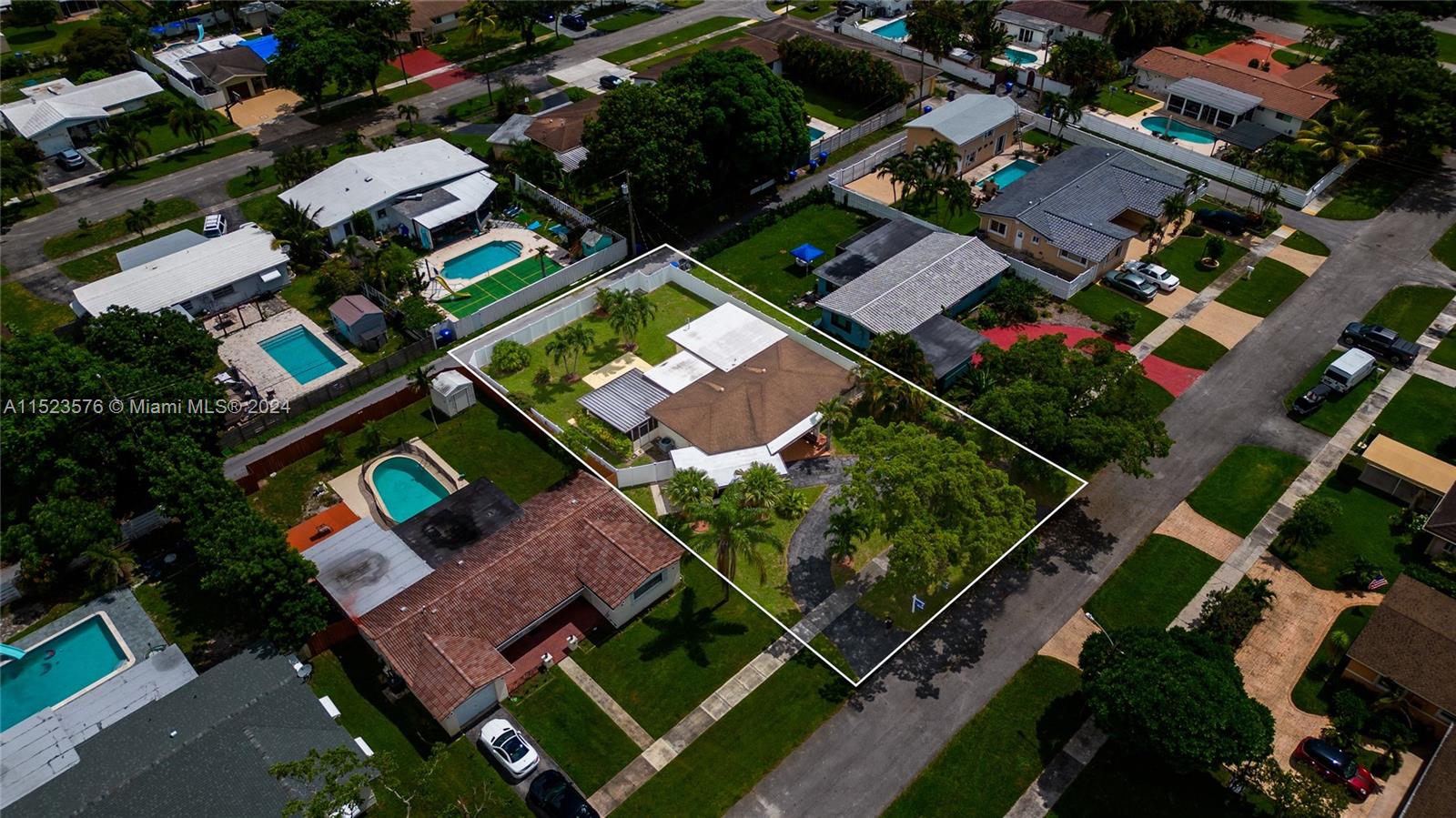 3329 Arthur Street Hollywood, FL 33021 - Photo 23 of 25 an aerial view of a house