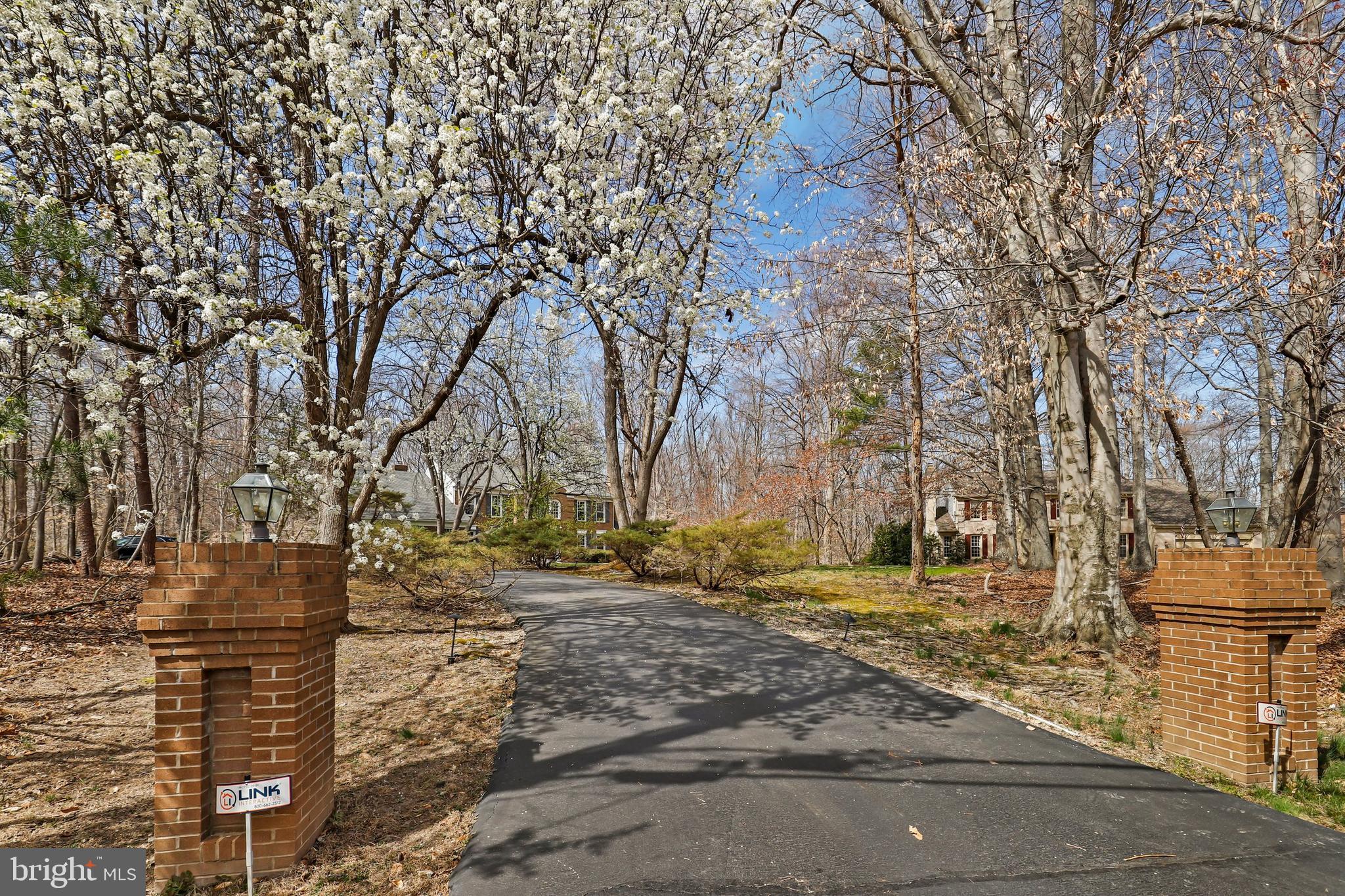 9830 Hampton Road Fairfax Station, VA 22039 - Photo 6 of 71