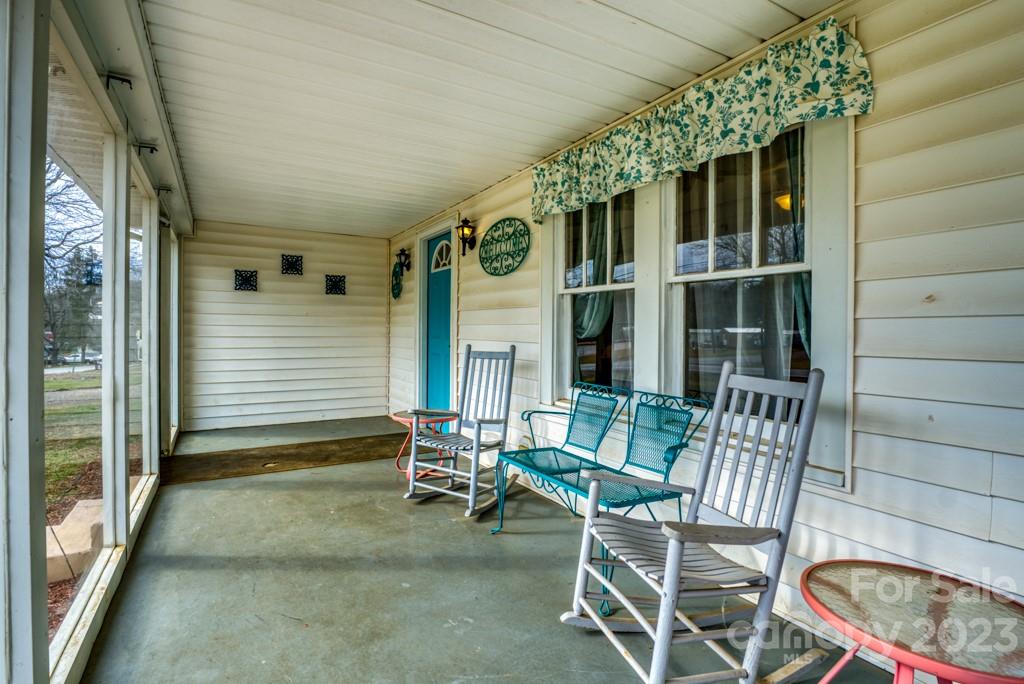 1085 Old Clyde Road Clyde, NC 28721 - Photo 3 of 35