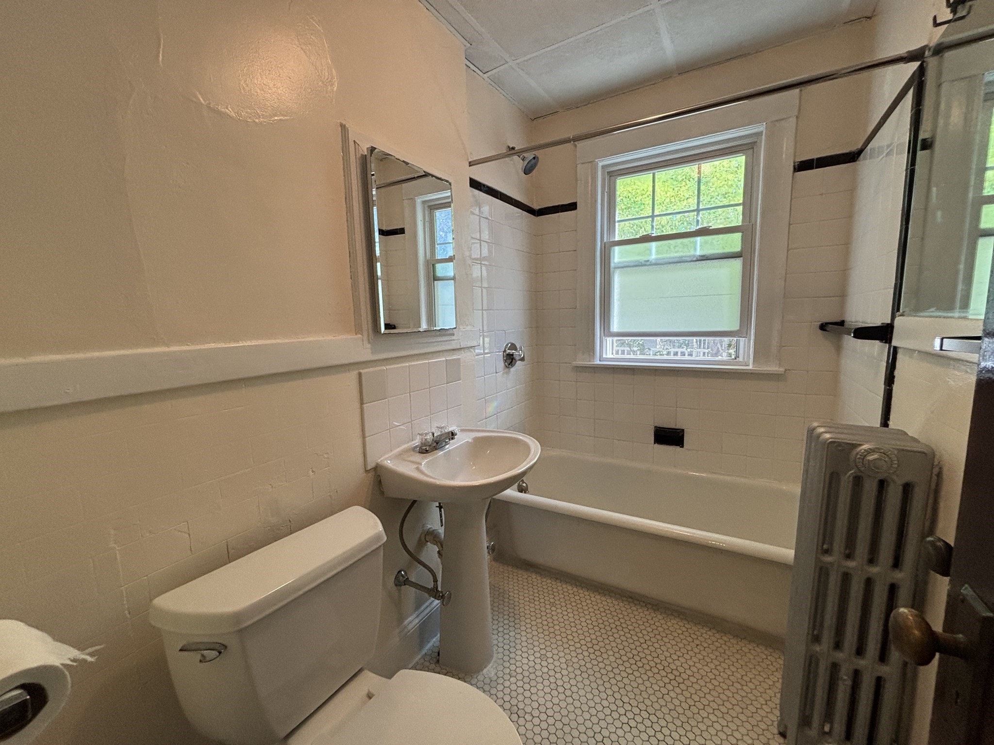 33 Brington Road, Unit 1 Brookline, MA 02445 - Photo 12 of 15 Gallery Image 12