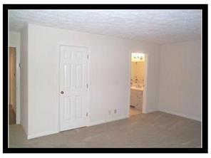 5333 Hawks Point Road, Unit 119 Indianapolis, IN 46226 - Photo 19 of 24 Gallery Image 19