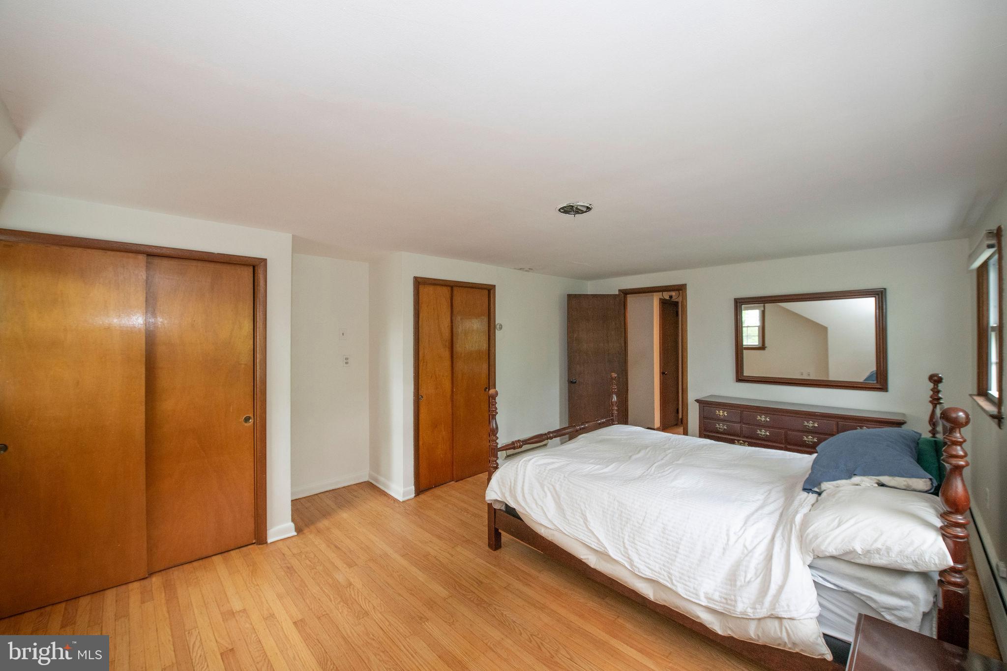 927 Herman Road Horsham, PA 19044 - Photo 33 of 50 3rd level bedroom 1