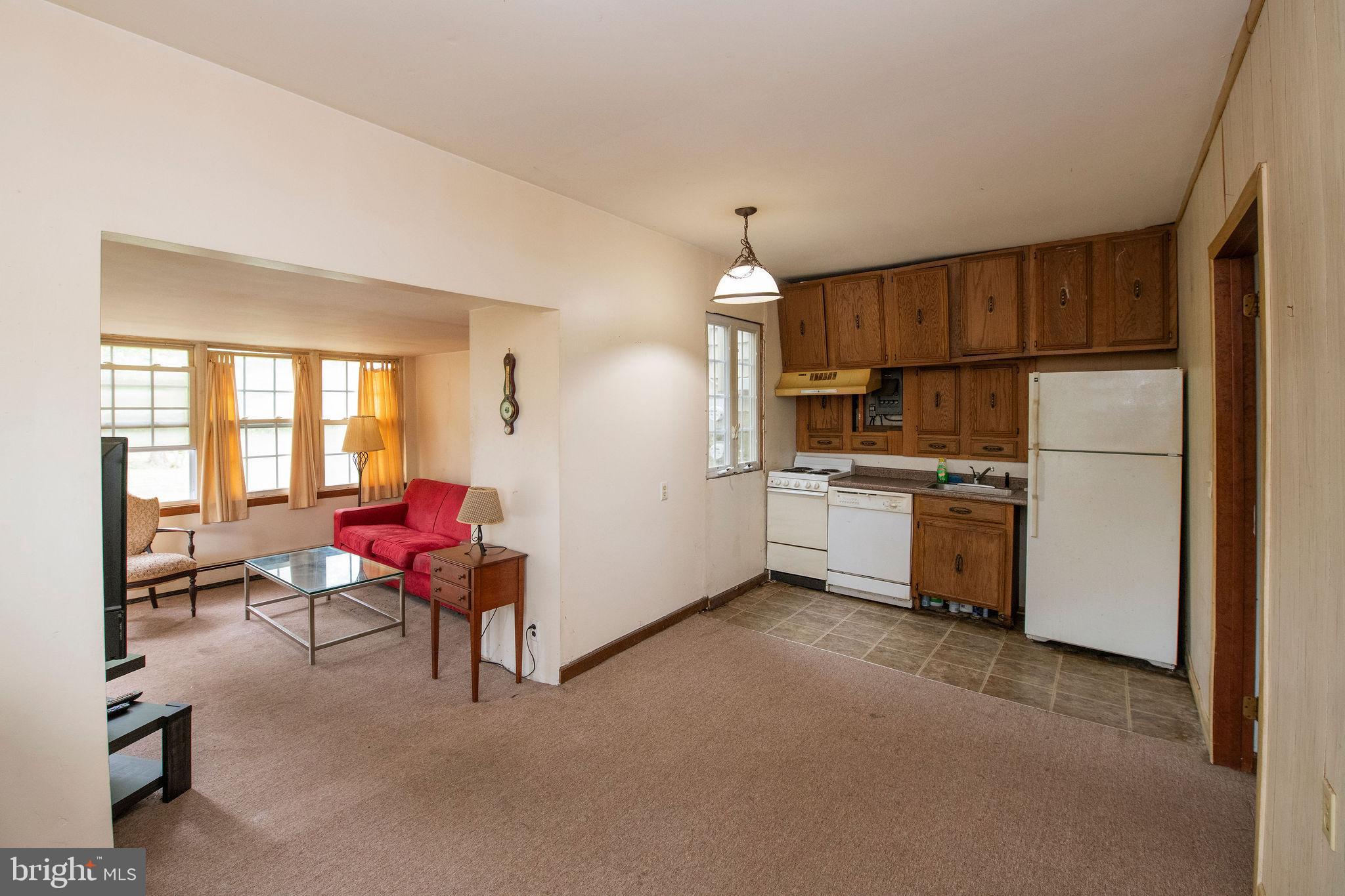 927 Herman Road Horsham, PA 19044 - Photo 44 of 50 in law suite kitchen area