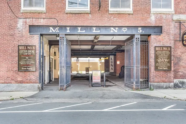 $399,999 | 240 Jackson Street, Unit 622, Lowell, MA 01852