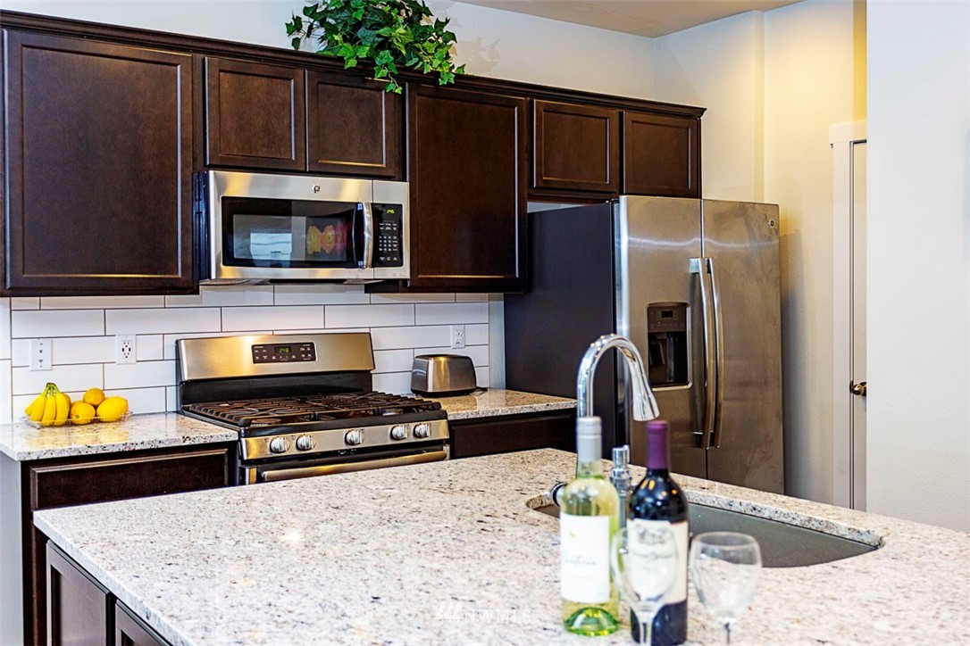 21213 43rd Drive Southeast Bothell, WA 98021 - Photo 3 of 17 Gallery Image 3