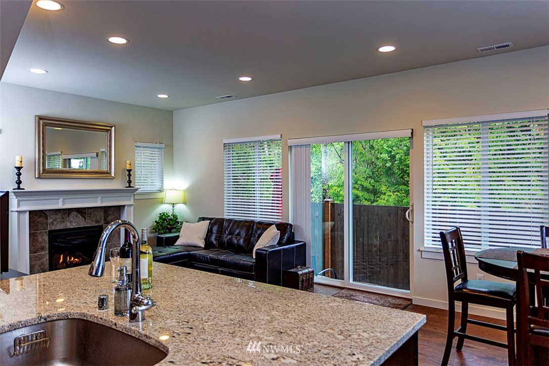 21213 43rd Drive Southeast Bothell, WA 98021 - Photo 5 of 17 Gallery Image 5