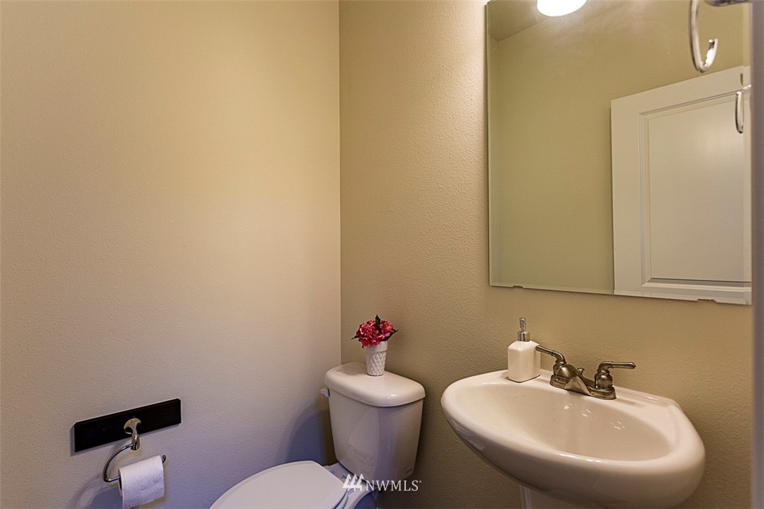 21213 43rd Drive Southeast Bothell, WA 98021 - Photo 8 of 17 Gallery Image 8