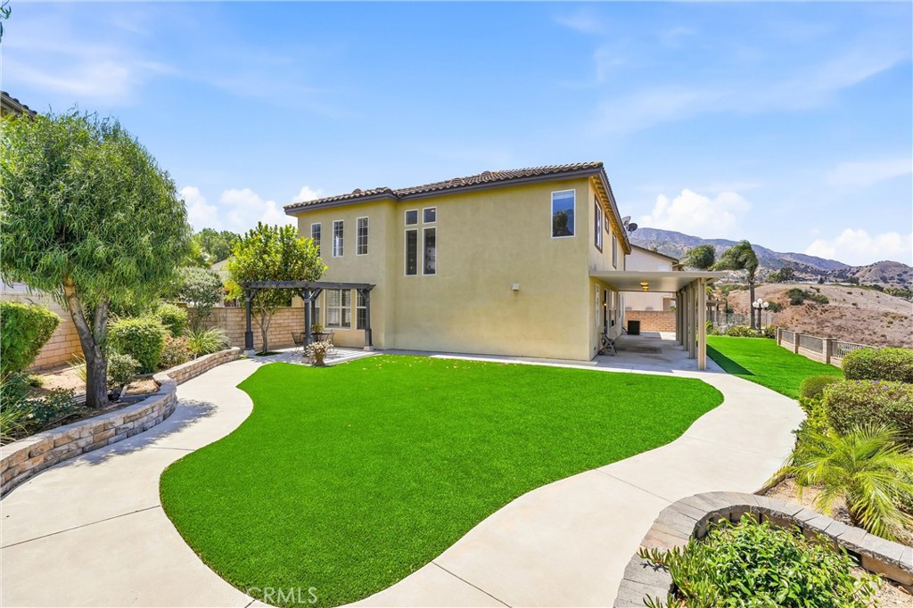950 Manor Way Corona, CA 92882 - Photo 5 of 80