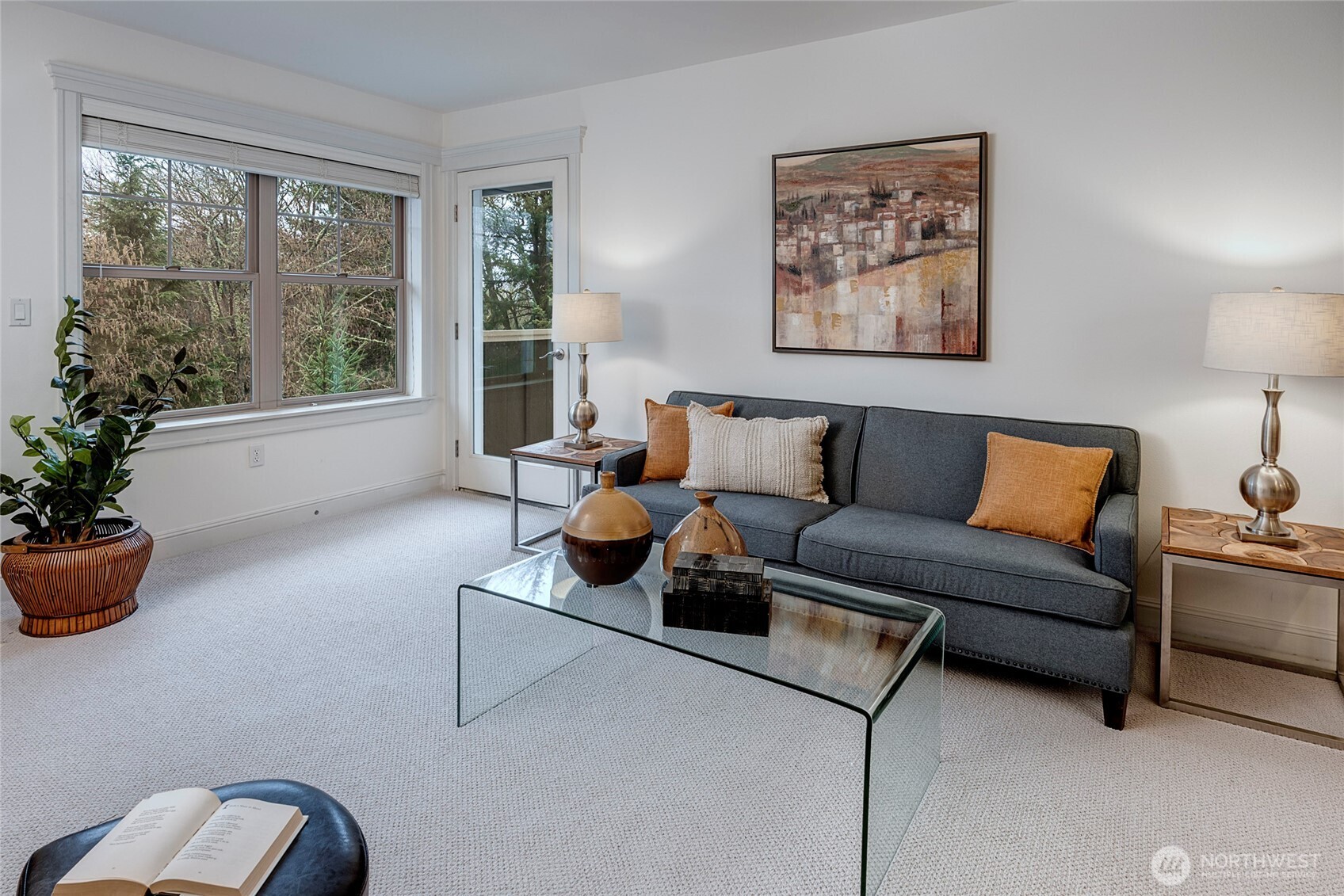 3150 West Government Way, Unit 404 Seattle, WA 98199 - Photo 14 of 28