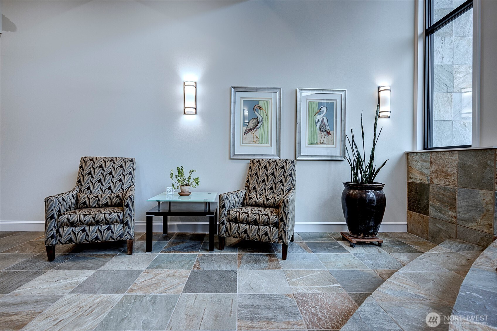 3150 West Government Way, Unit 404 Seattle, WA 98199 - Photo 27 of 28