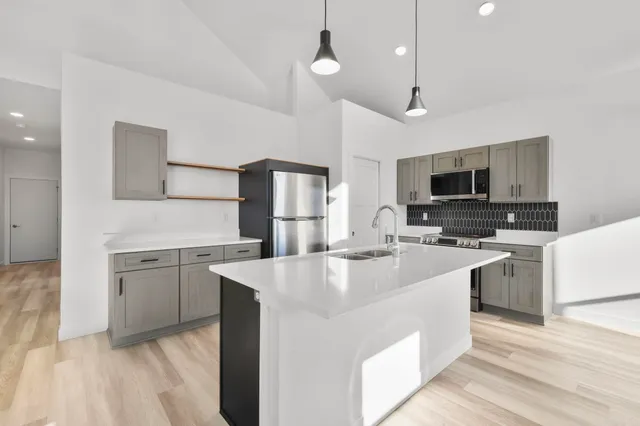 $404,900 | 106 Lupine, Poynette, WI 53955