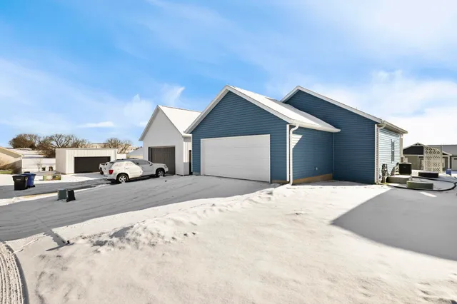 $404,900 | 106 Lupine, Poynette, WI 53955