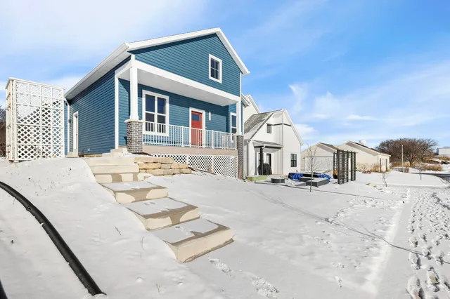 $404,900 | 106 Lupine, Poynette, WI 53955