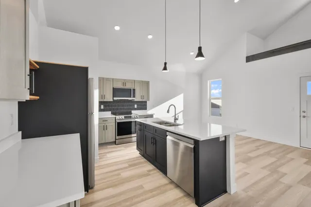 $404,900 | 106 Lupine, Poynette, WI 53955