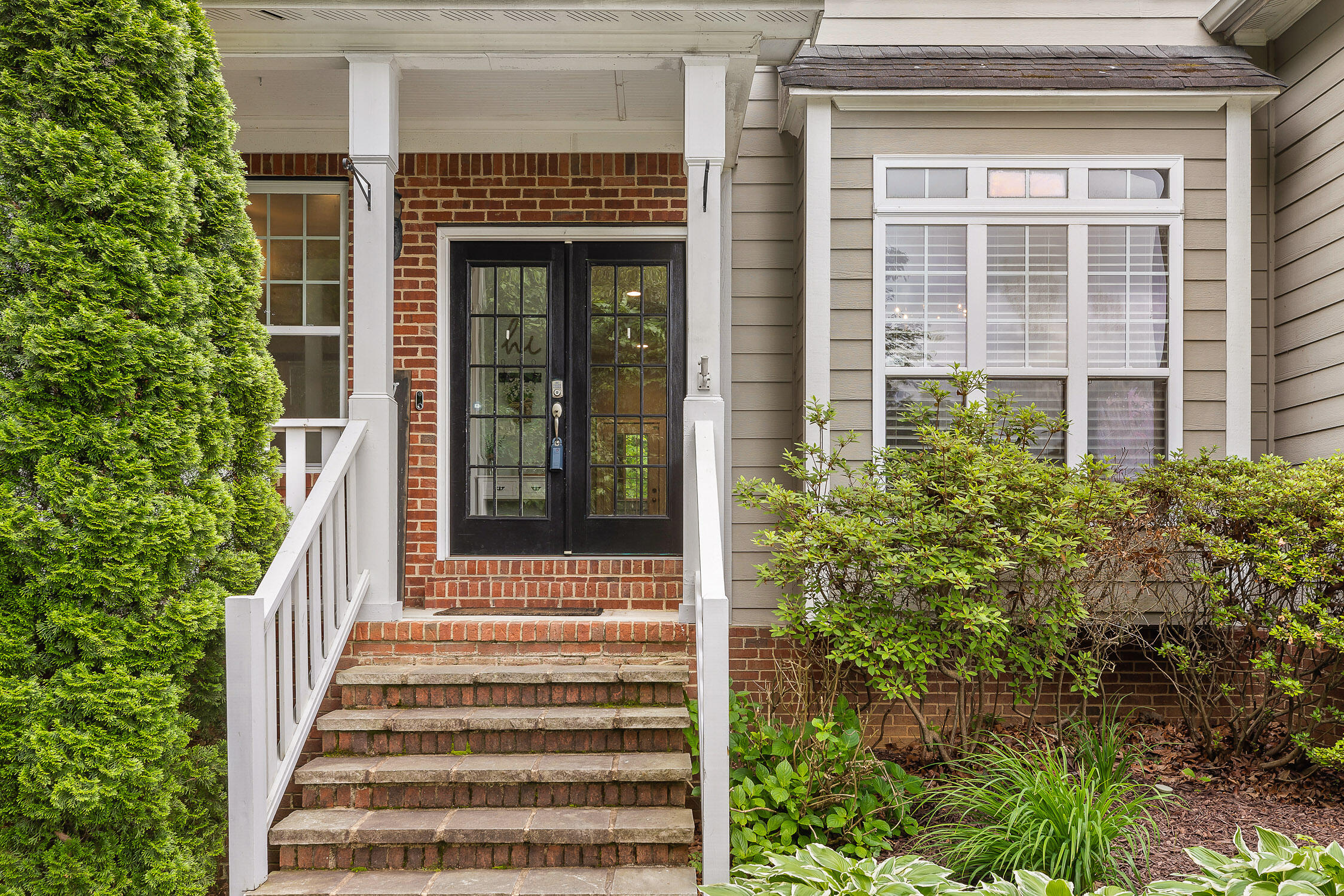 128 Windsor Drive Ringgold, GA 30736 - Photo 2 of 37 128 Windsor Ln.