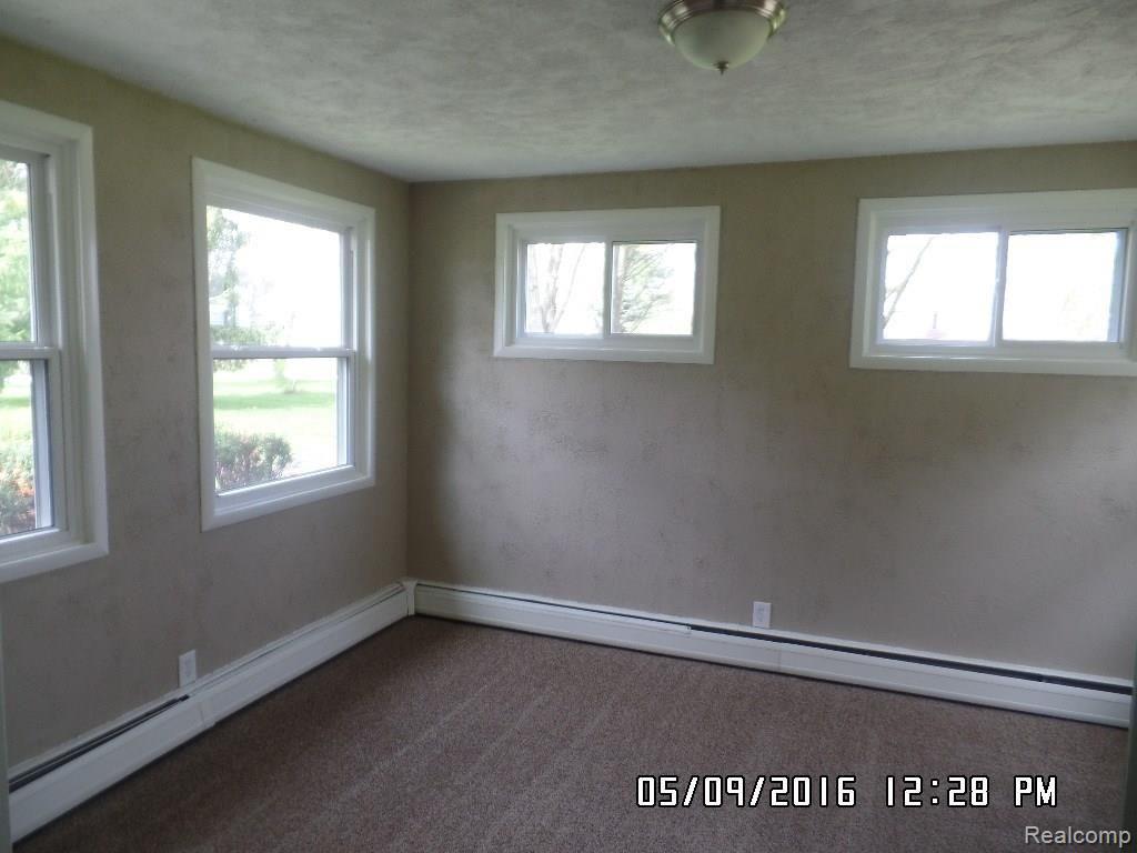 56870 Scheuer Road New Baltimore, MI 48051 - Photo 13 of 20 SAM_3402.JPG