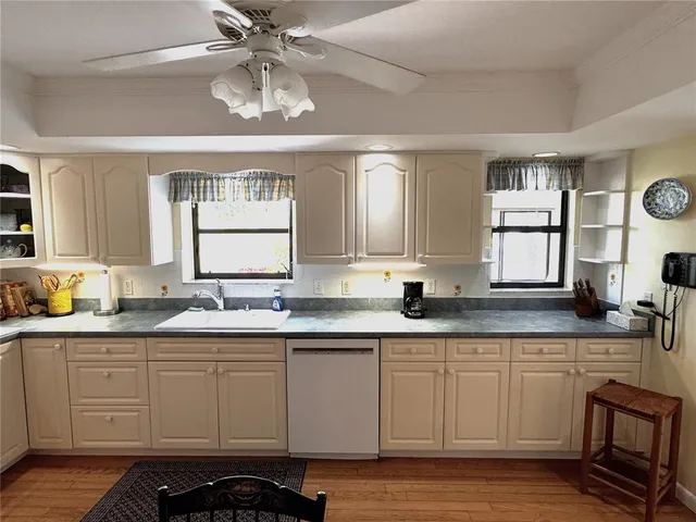 $470,000 | 229 Laurel Hollow Drive, Unit 83, Nokomis, FL 34275