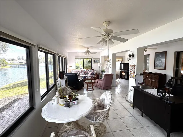 $470,000 | 229 Laurel Hollow Drive, Unit 83, Nokomis, FL 34275