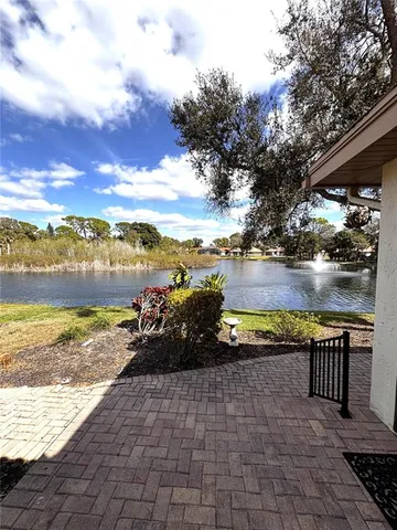 $470,000 | 229 Laurel Hollow Drive, Unit 83, Nokomis, FL 34275