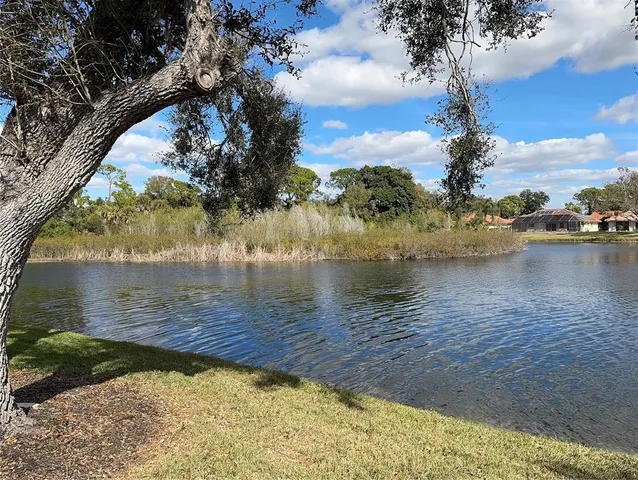 $470,000 | 229 Laurel Hollow Drive, Unit 83, Nokomis, FL 34275